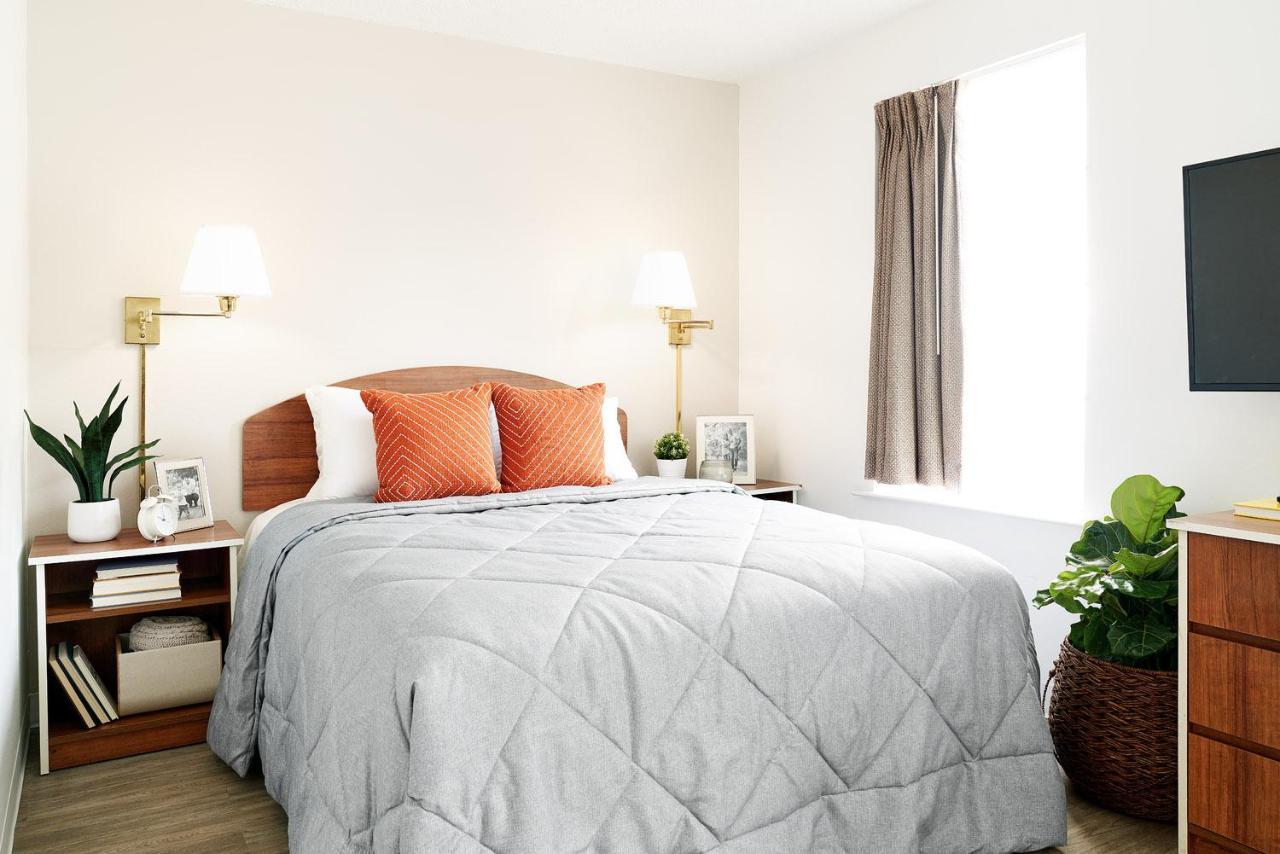 Intown Suites Extended Stay Charleston Sc - West Ashley Екстериор снимка